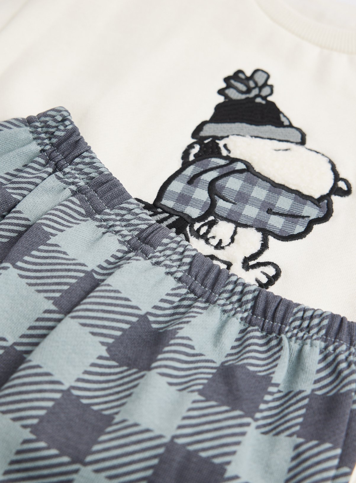 Snoopy Winter Check Sweat Set 6-9 months - Image 2 thumbnail